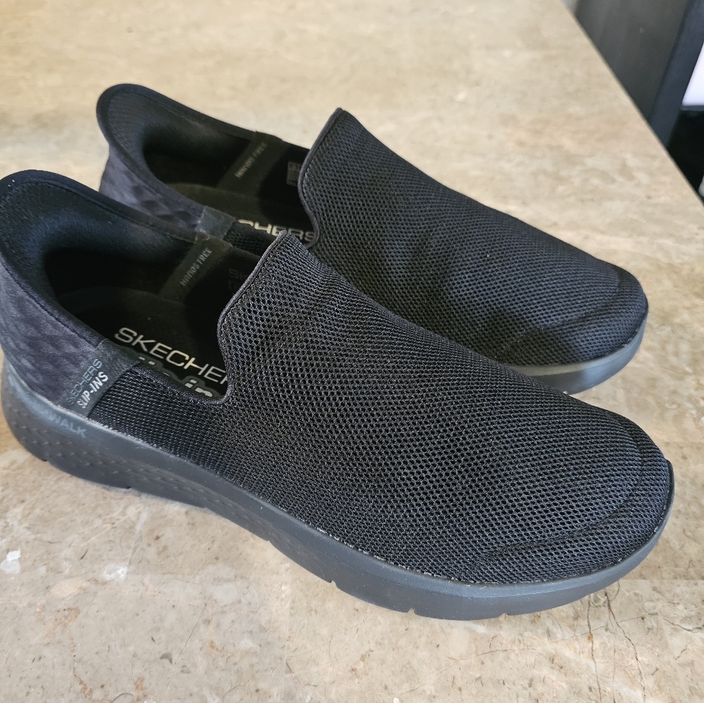 Skechers slip in INS 5 Gen Black casual shoes sneakers women's size 10 no box